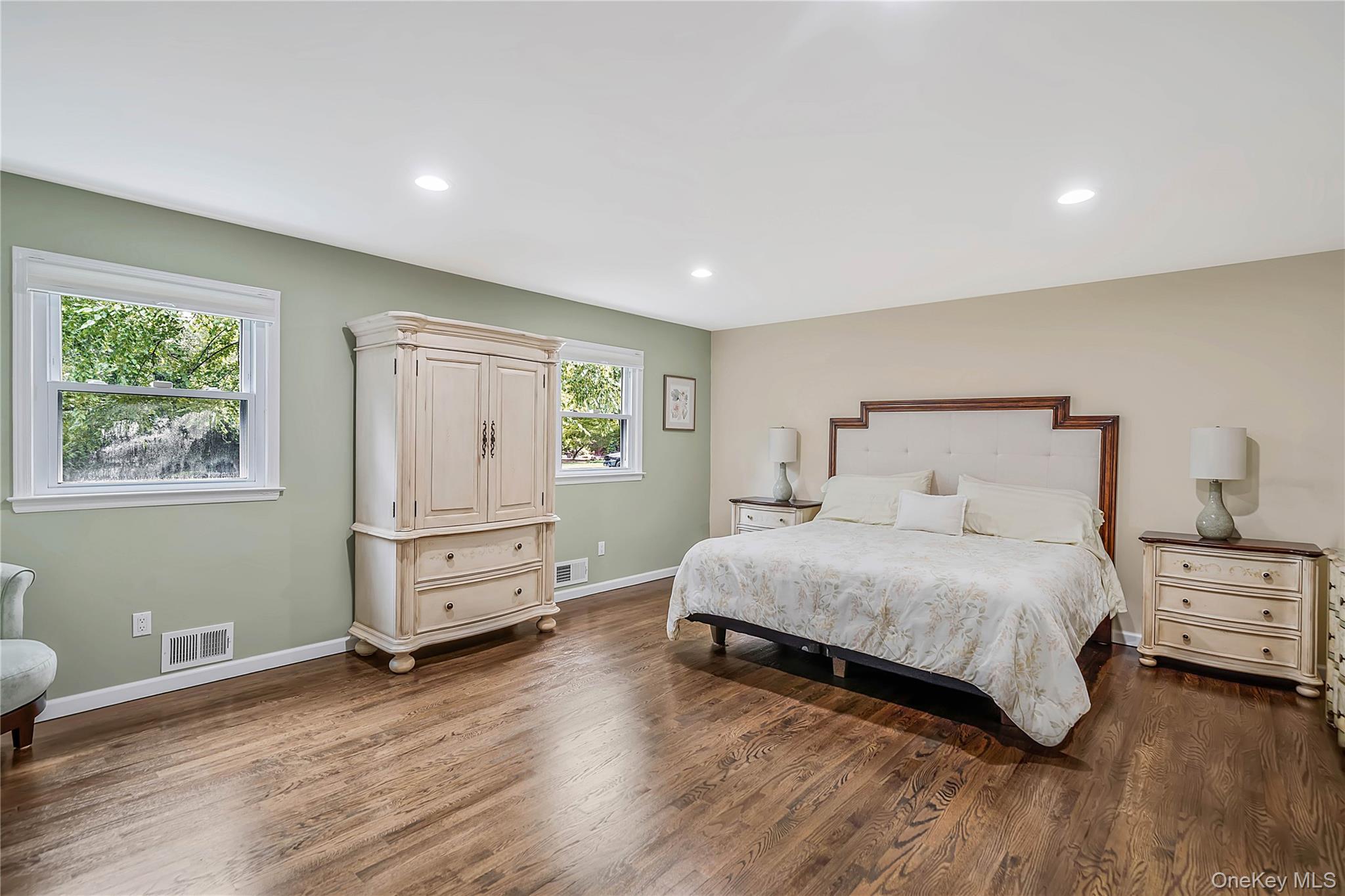  10 Williamsburg Drive, Northport, NY, 11768 - 物件實景