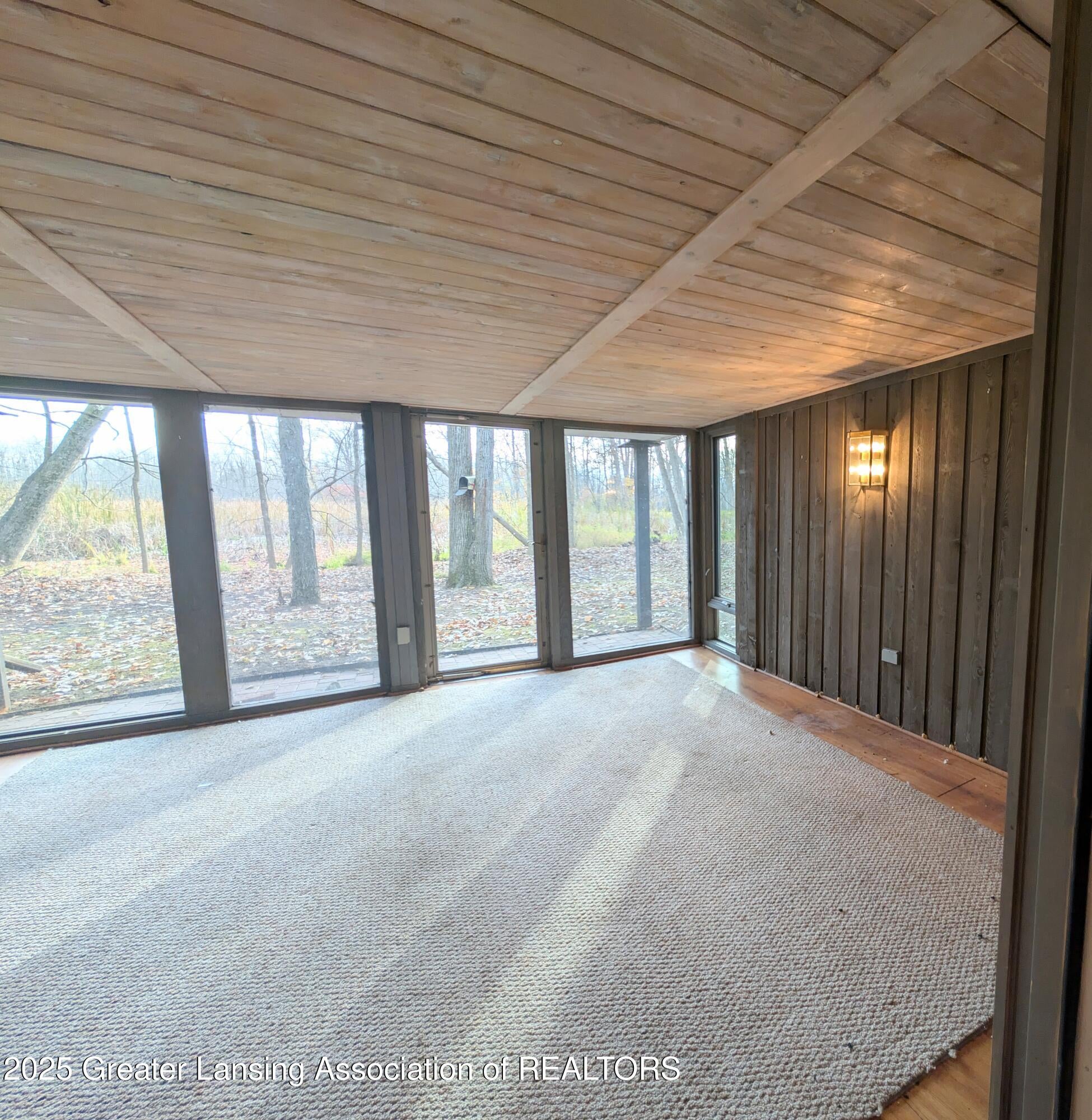 Haslett, Michigan, 48840, United States, 4 Bedrooms Bedrooms, ,4 BathroomsBathrooms,Residential,For Sale,1988994