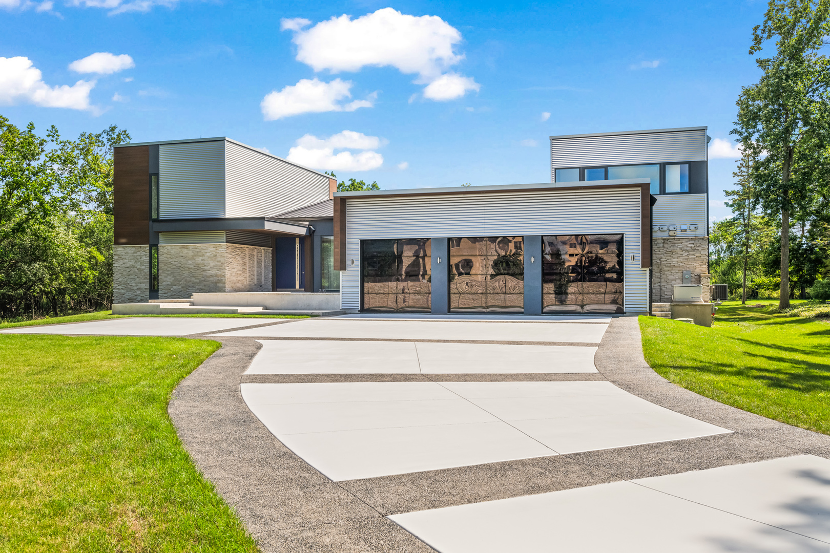 Glenview, Illinois, 60025, United States, 6 Bedrooms Bedrooms, ,8 BathroomsBathrooms,Residential,For Sale,1941643