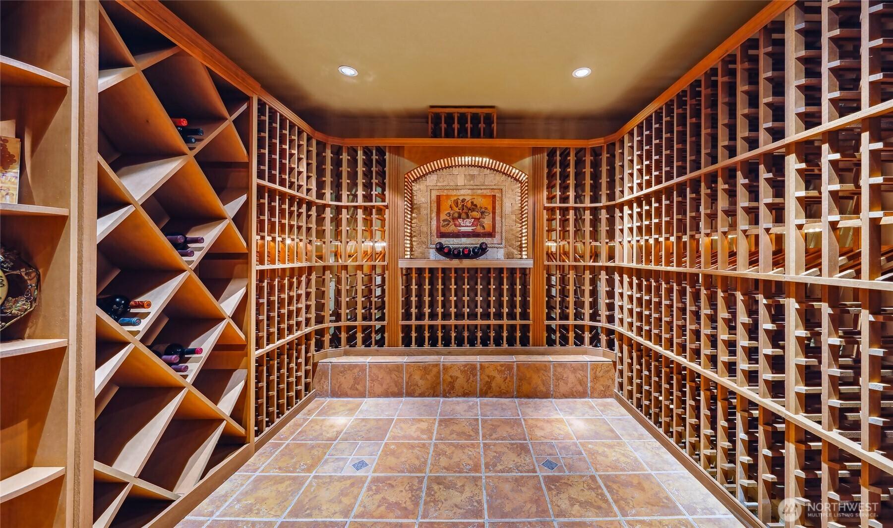 BELLEVUE, Washington, 98006, United States, 4 Bedrooms Bedrooms, ,6 BathroomsBathrooms,Residential,For Sale,1876137