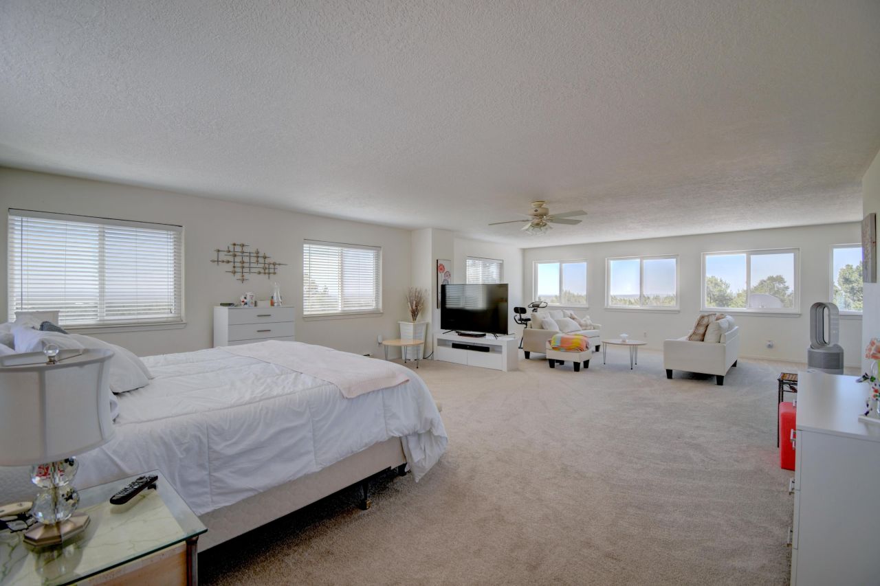 Edgewood, New Mexico, 87015, United States, 3 Bedrooms Bedrooms, ,2 BathroomsBathrooms,Residential,For Sale,1890562