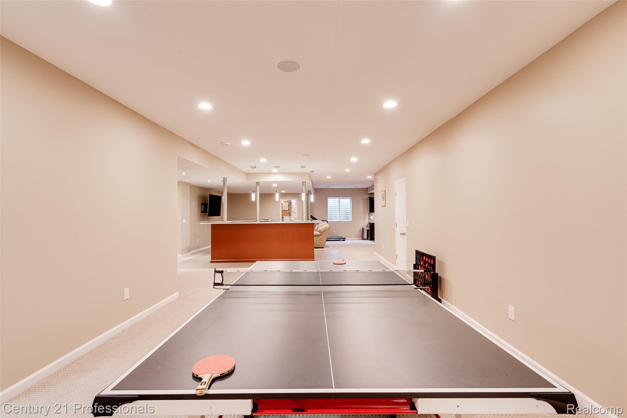 Novi, Michigan, 48374, United States, 4 Bedrooms Bedrooms, ,5 BathroomsBathrooms,Residential,For Sale,1904445