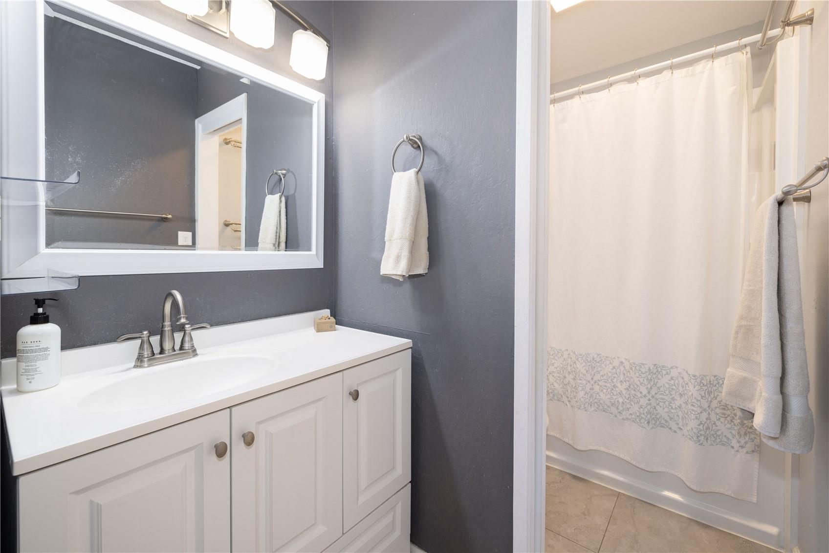 Kapolei, Hawaii, 96707, United States, 3 Bedrooms Bedrooms, ,2 BathroomsBathrooms,Residential,For Sale,1924141