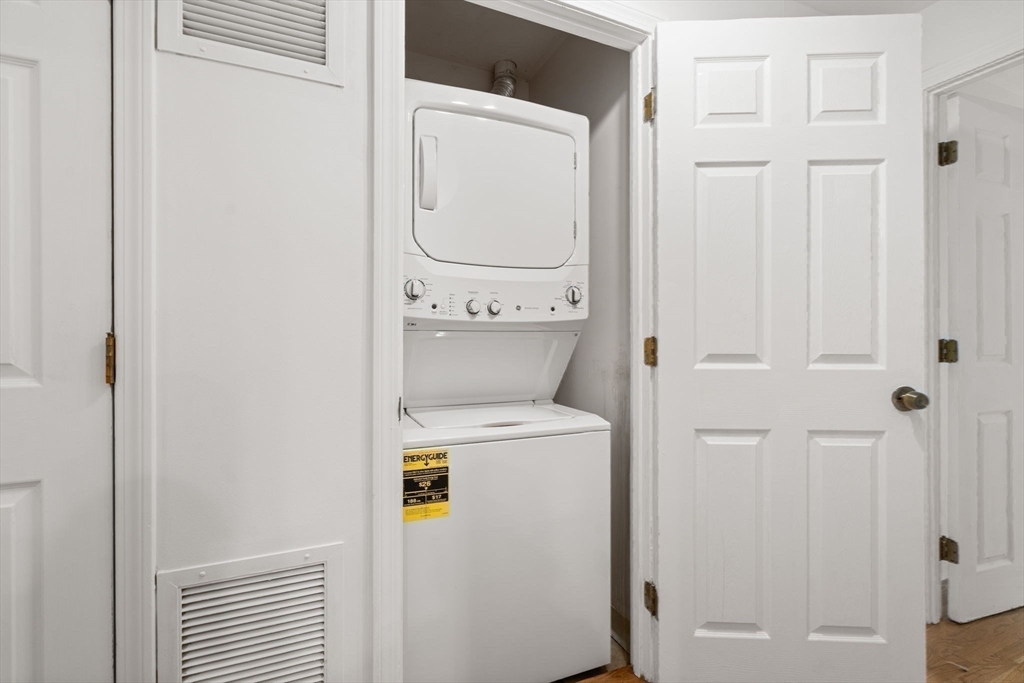 Brookline, Massachusetts, 02446, United States, 3 Bedrooms Bedrooms, ,3 BathroomsBathrooms,Residential,For Sale,1836663