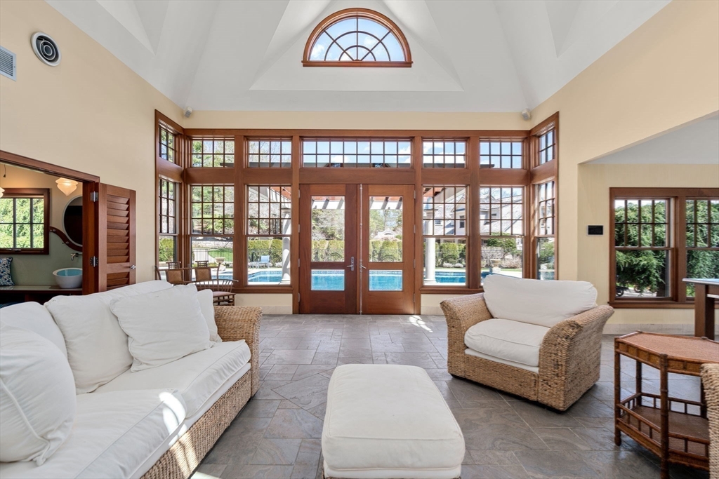 Beverly, Massachusetts, 01915, United States, 5 Bedrooms Bedrooms, ,8 BathroomsBathrooms,Residential,For Sale,1784465