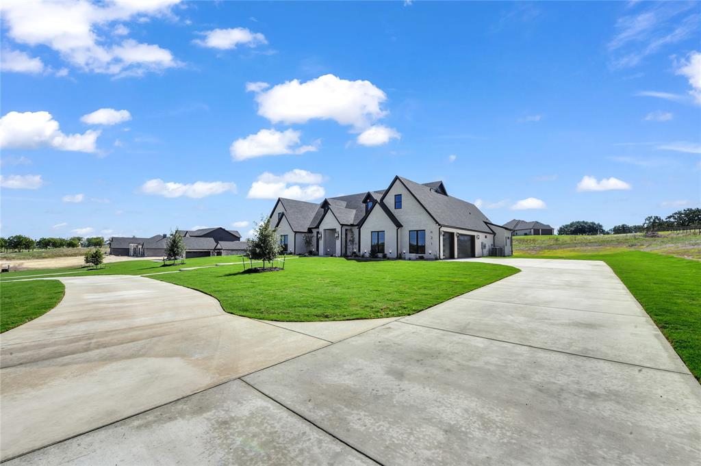 Weatherford, Texas, 76087, United States, 5 Bedrooms Bedrooms, ,6 BathroomsBathrooms,Residential,For Sale,1981061