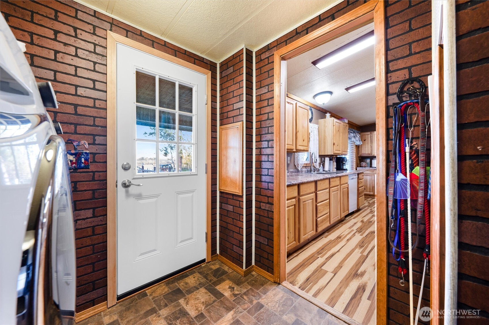 Soap Lake, Washington, 98851, United States, 3 Bedrooms Bedrooms, ,1 BathroomBathrooms,Residential,For Sale,1969387