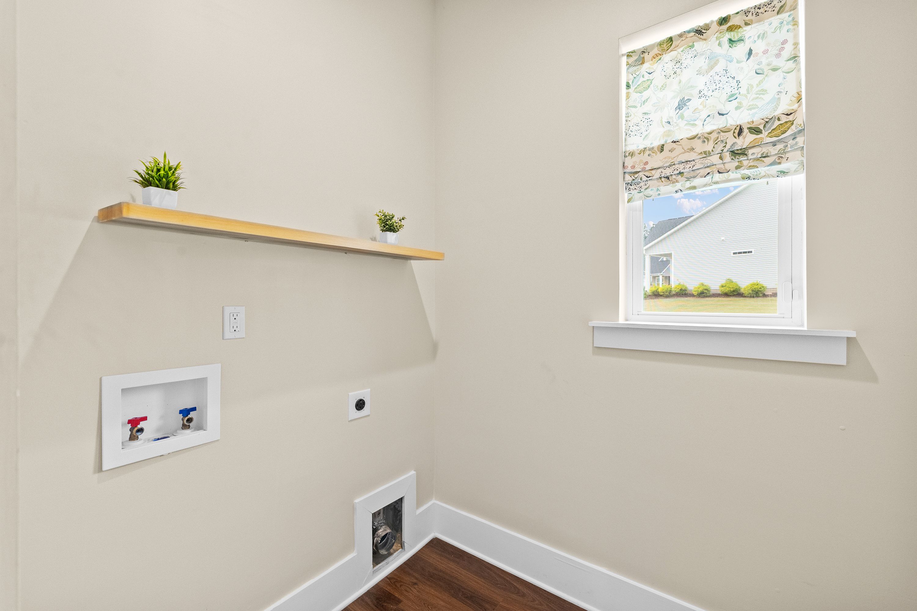 313 Warm Wind Drive, Clayton, NC 27527 - 物件實景