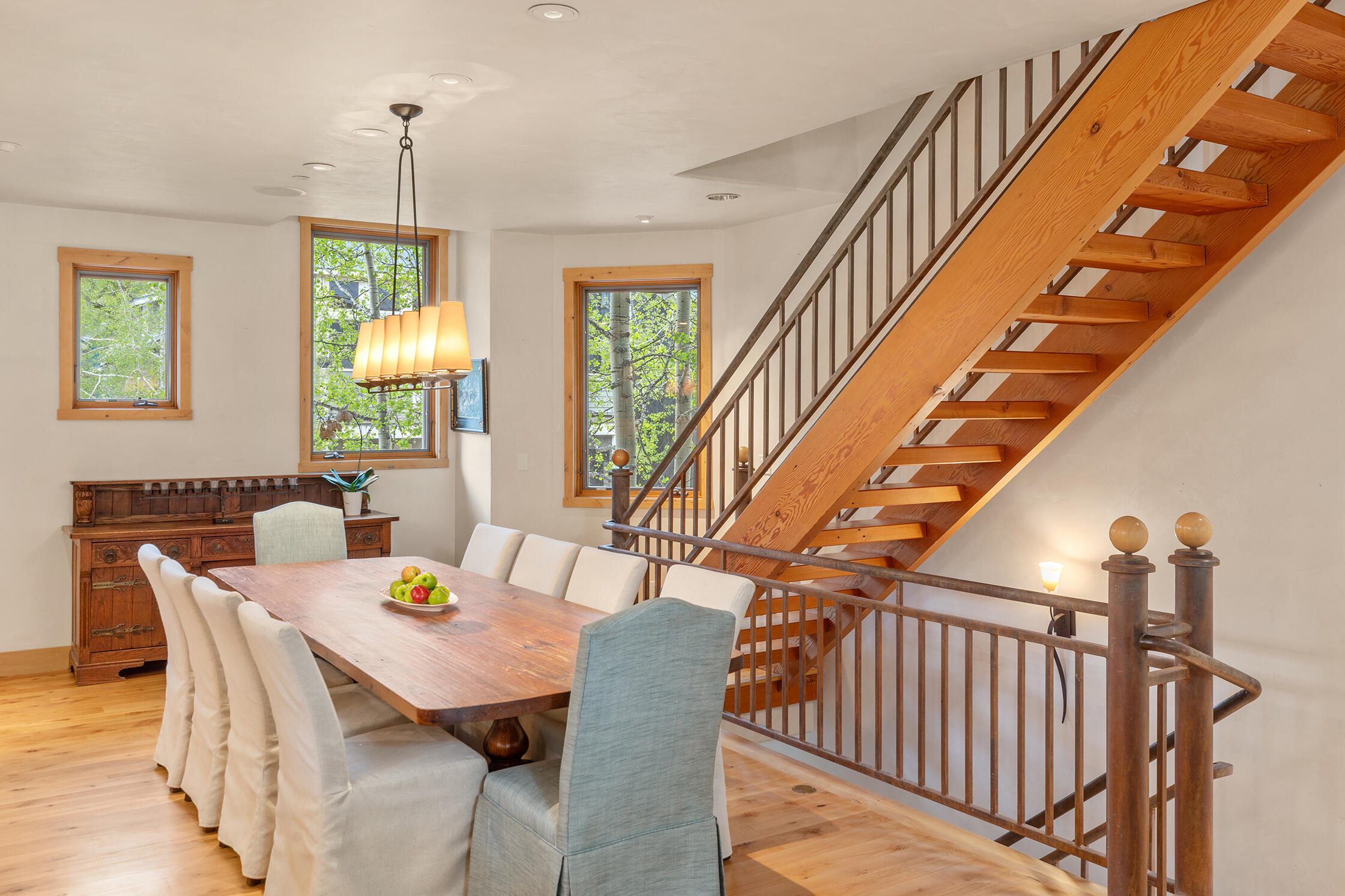 Telluride, Colorado, 81435, United States, 5 Bedrooms Bedrooms, ,5 BathroomsBathrooms,Residential,For Sale,1760504