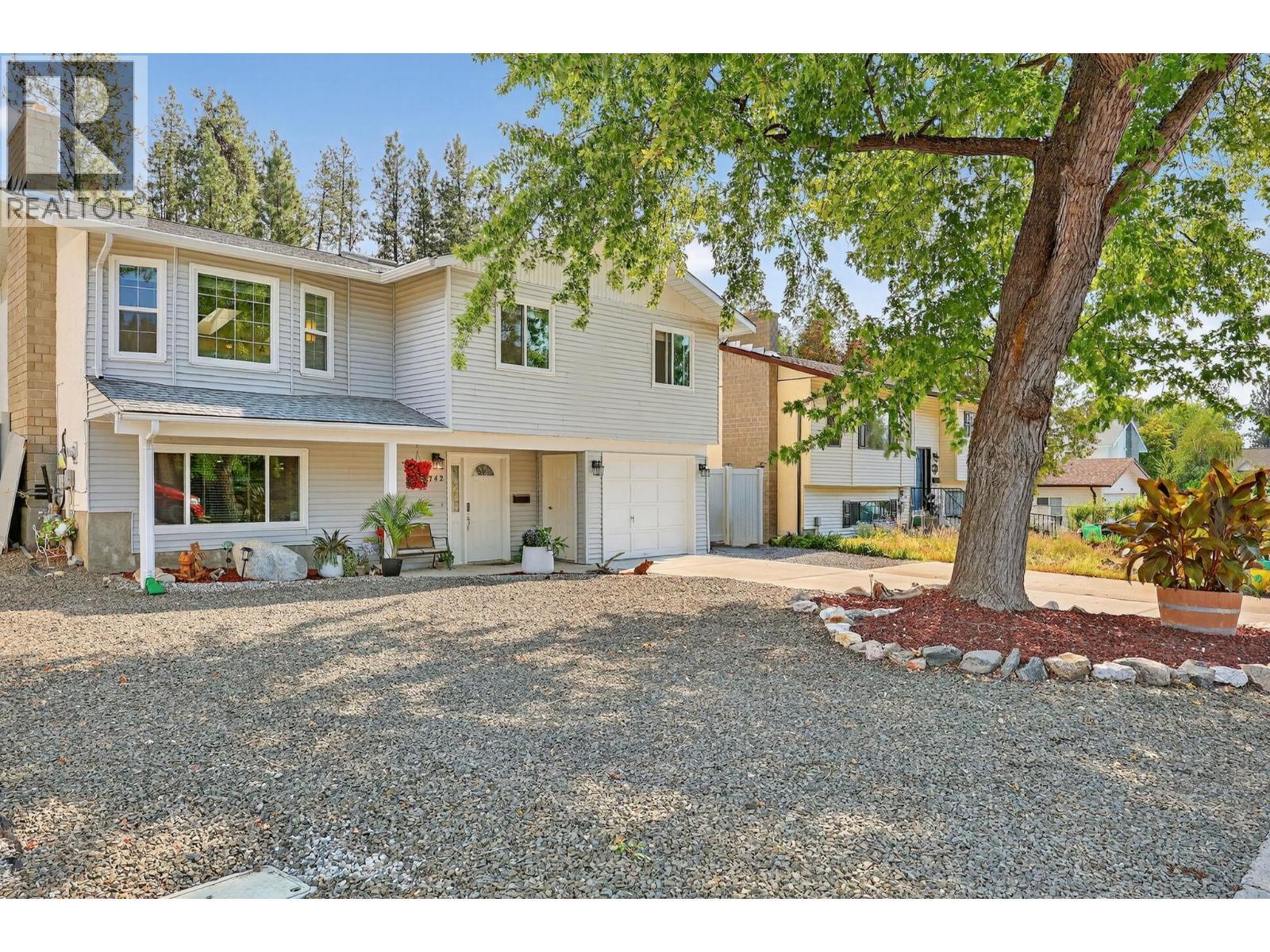 PENTICTON, British Columbia, V2A 7E7, CA, 4 Bedrooms Bedrooms, ,3 BathroomsBathrooms,Residential,For Sale,1947241