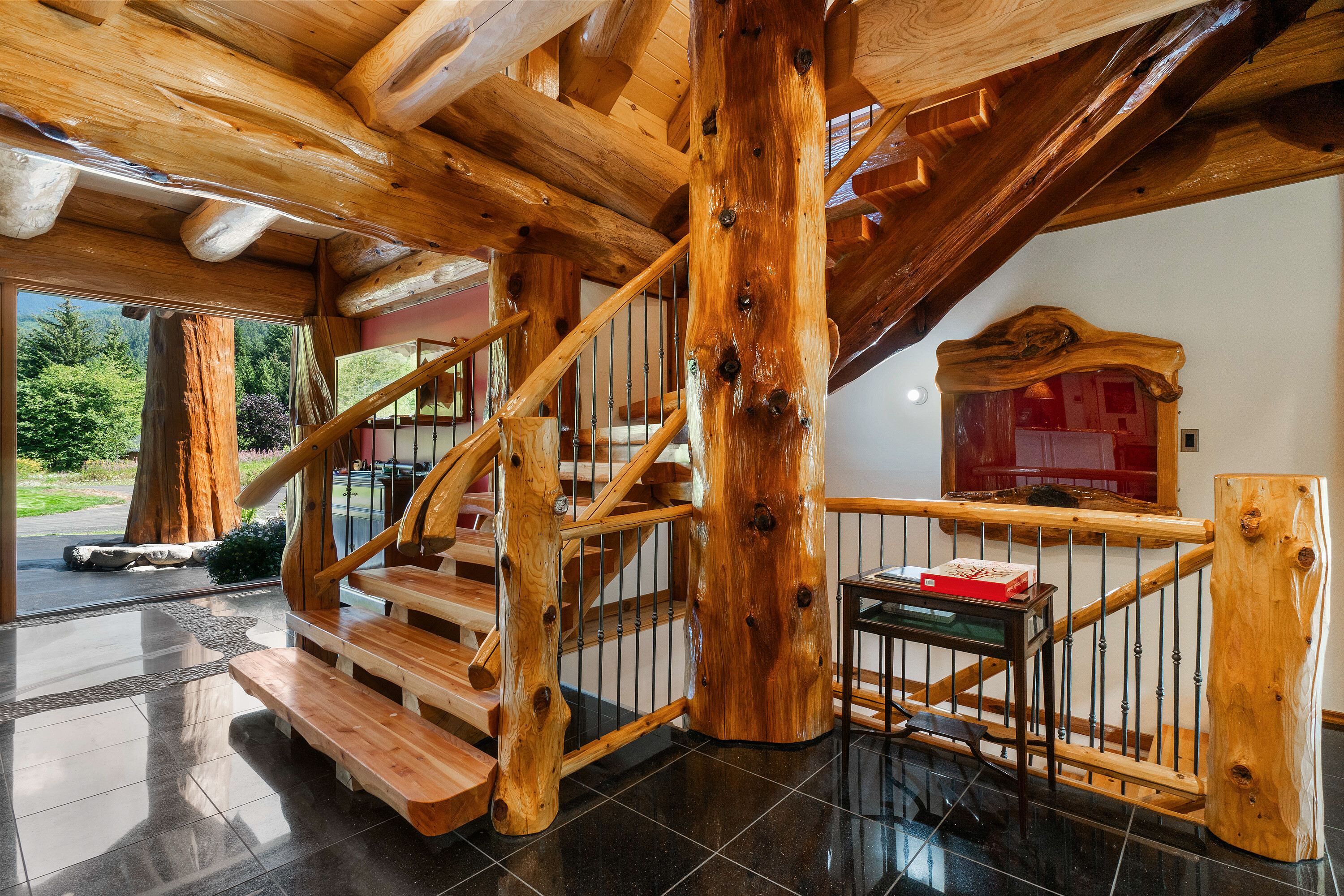  Palatial Riverfront Retreat - 物件實景