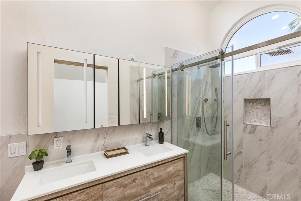 Temecula, California, 92592, United States, 3 Bedrooms Bedrooms, ,2 BathroomsBathrooms,Residential,For Sale,1926077