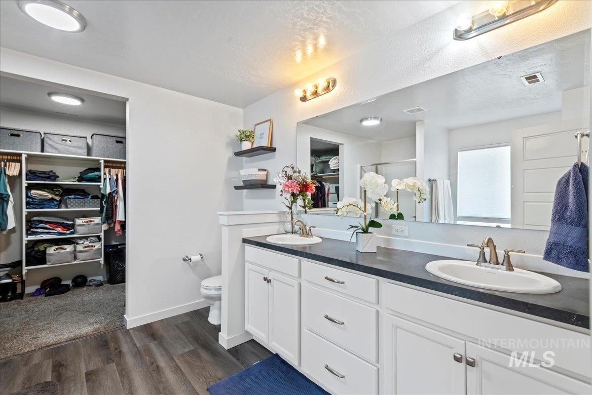Meridian, Idaho, 83646, United States, 4 Bedrooms Bedrooms, ,3 BathroomsBathrooms,Residential,For Sale,1906214