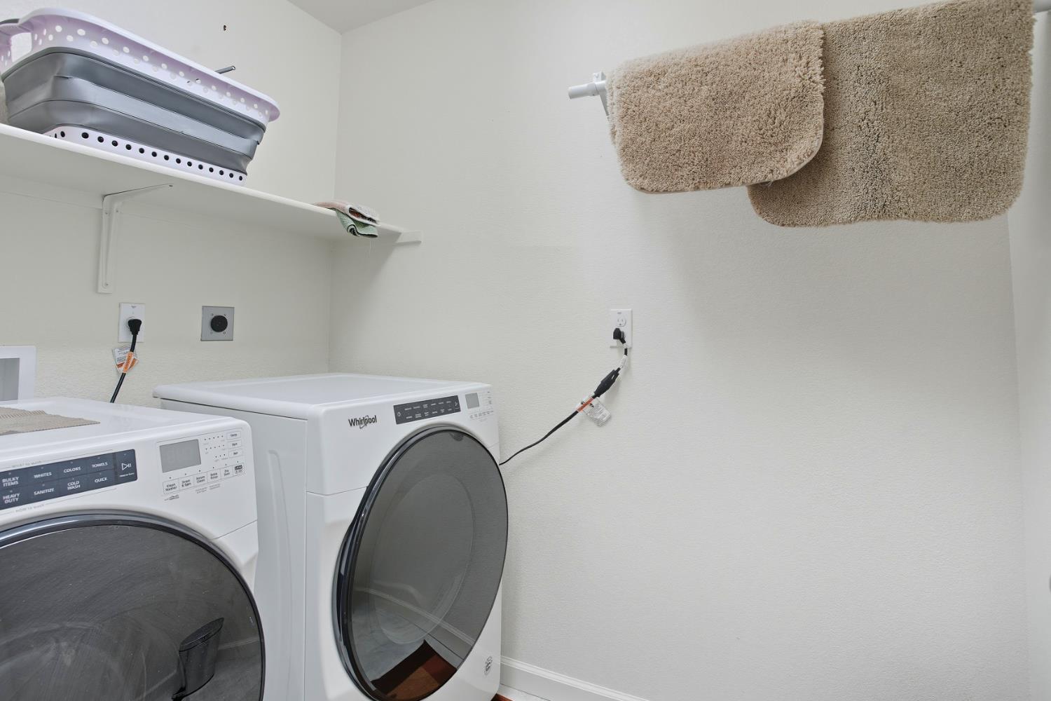 Elk Grove, California, 95758, United States, 3 Bedrooms Bedrooms, ,3 BathroomsBathrooms,Residential,For Sale,1961072