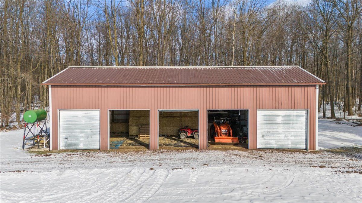 Metamora, Michigan, 48455, United States, 3 Bedrooms Bedrooms, ,2 BathroomsBathrooms,Residential,For Sale,1705008