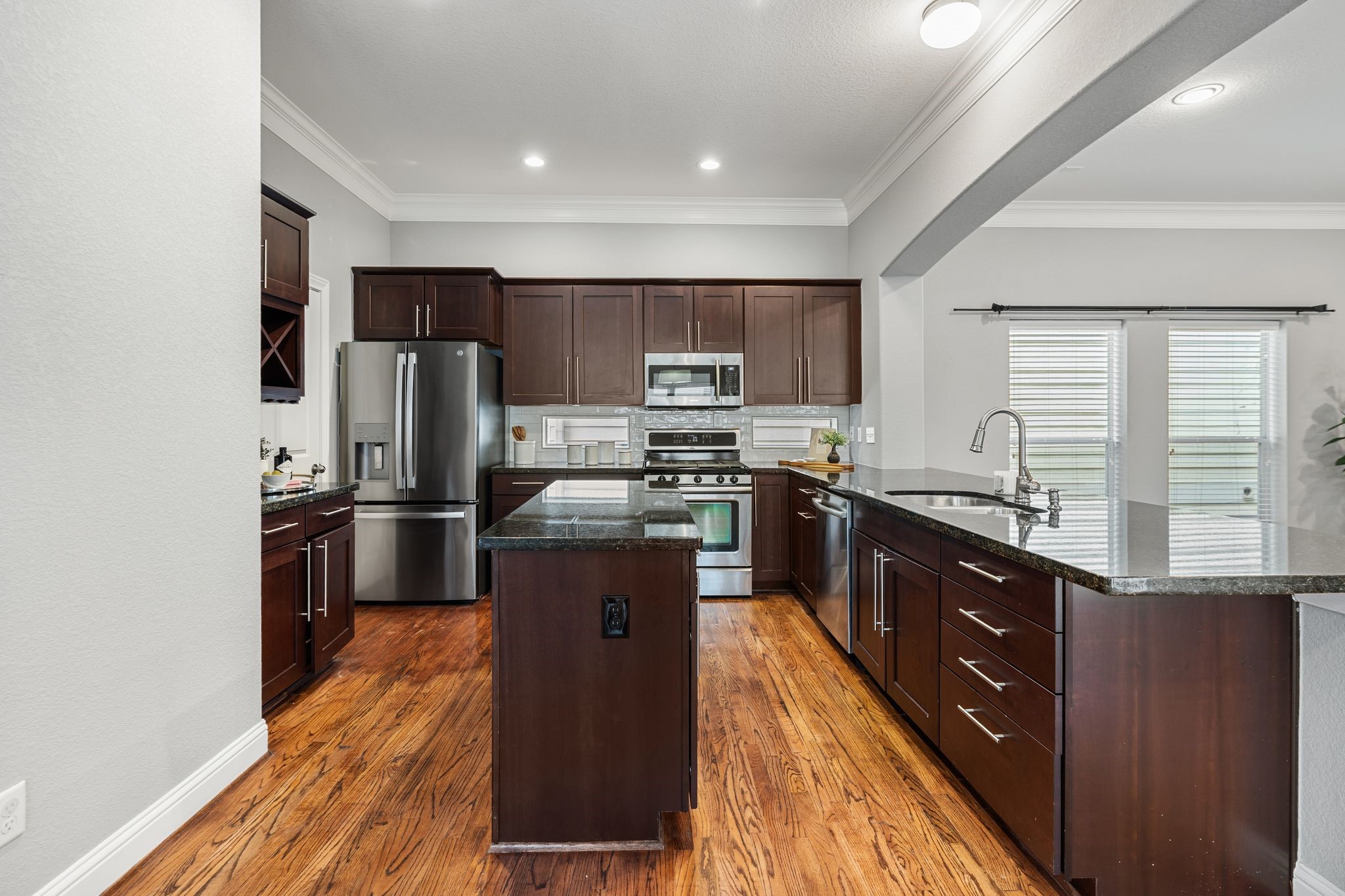  2316 Beall Street - 物件實景