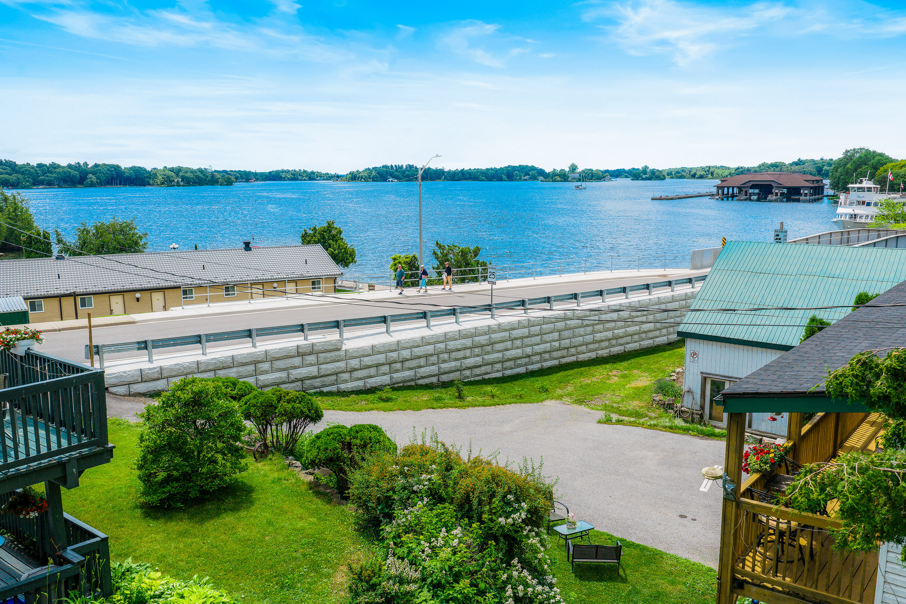  What An Waterfront Opportunity - 物件實景