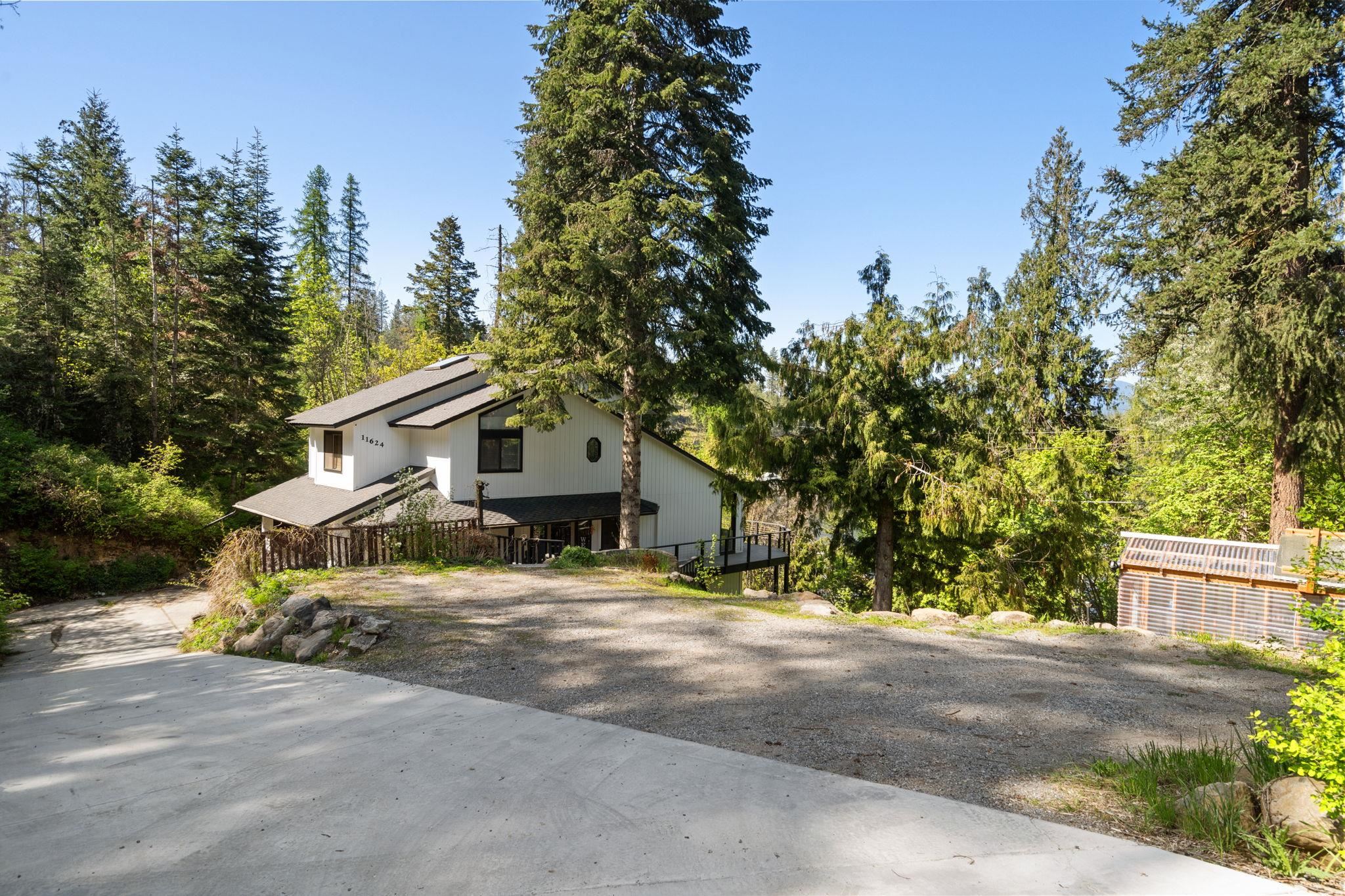 Newman Lake, Washington, 99025, United States, 4 Bedrooms Bedrooms, ,3 BathroomsBathrooms,Residential,For Sale,1802678