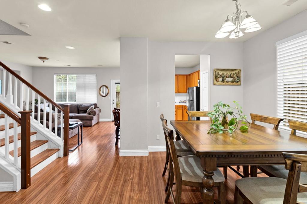 Greenfield, California, 93927, United States, 4 Bedrooms Bedrooms, ,3 BathroomsBathrooms,Residential,For Sale,1990832