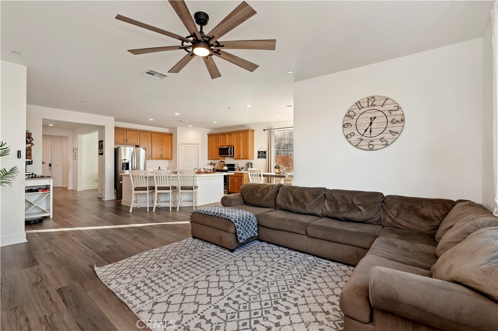 Murrieta, California, 92563, United States, 3 Bedrooms Bedrooms, ,2 BathroomsBathrooms,Residential,For Sale,2011139