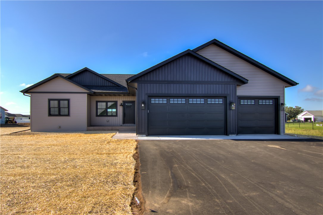 Chippewa Falls, Wisconsin, 54729, United States, 5 Bedrooms Bedrooms, ,3 BathroomsBathrooms,Residential,For Sale,1920389