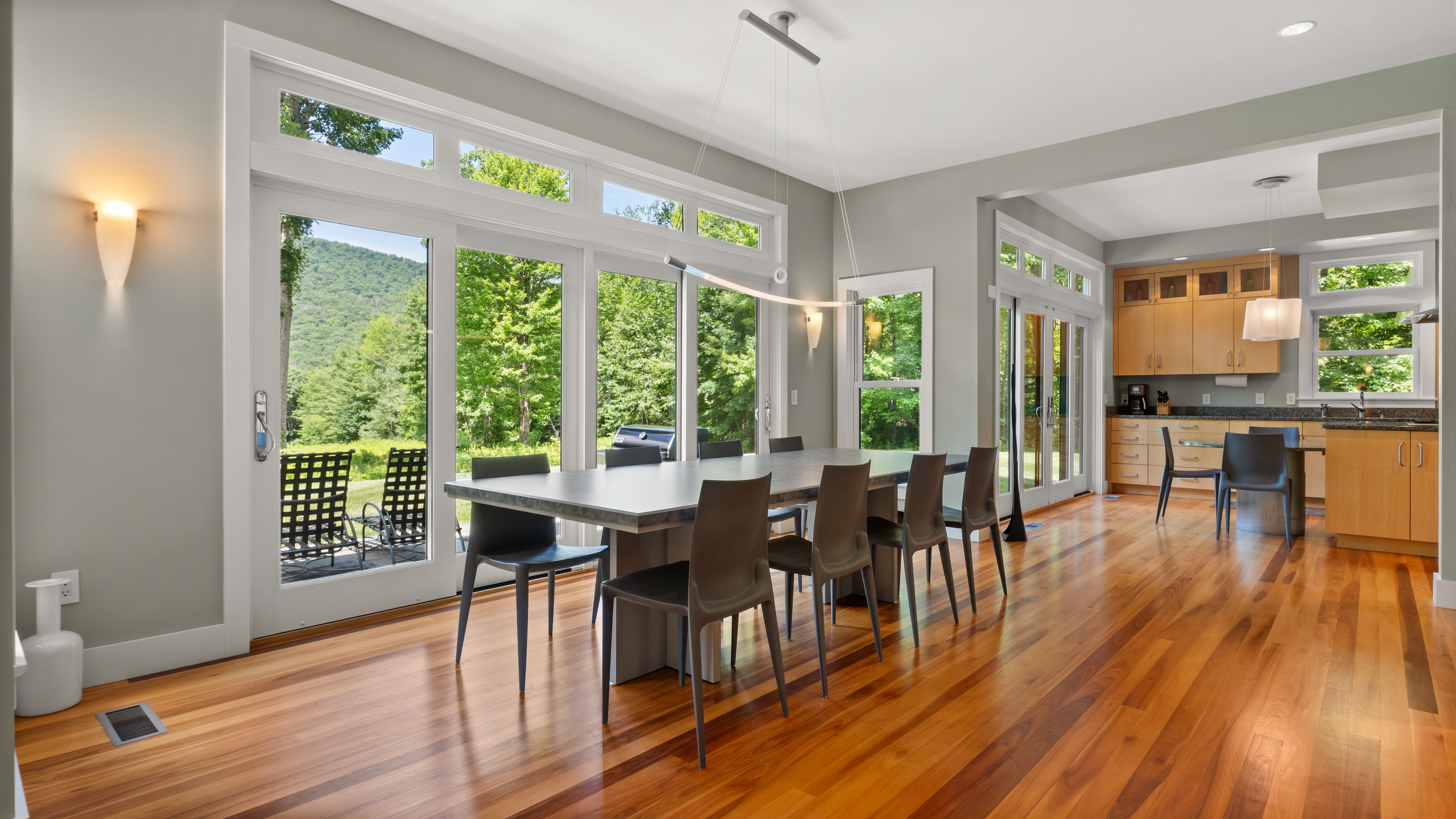  6-Acre Stockbridge Retreat: Contemporary Luxury with Views - 物件實景