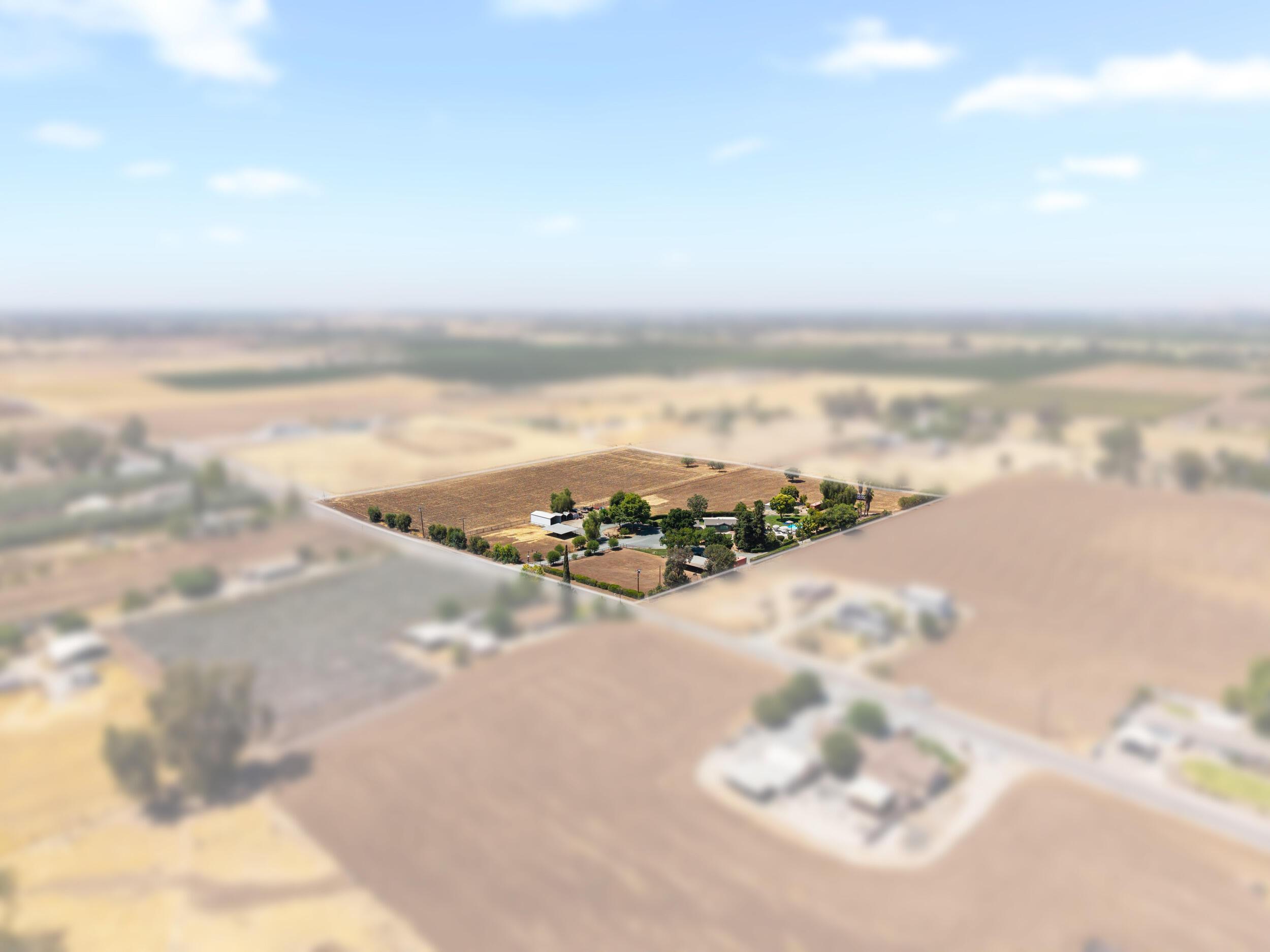 Terra Bella, California, 93270, United States, 3 Bedrooms Bedrooms, ,2 BathroomsBathrooms,Residential,For Sale,1981595