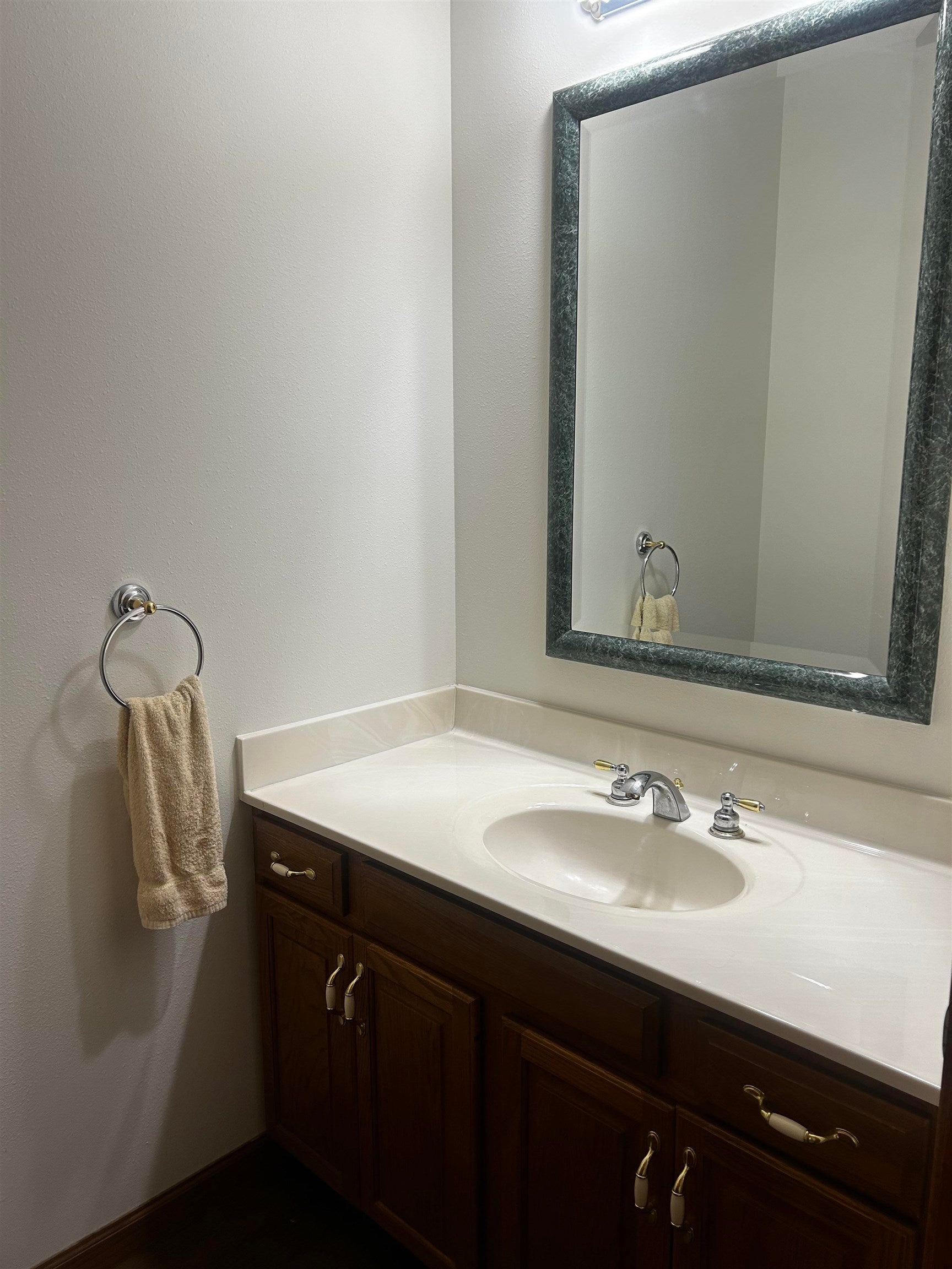 NORTH PLATTE, Nebraska, 69101, United States, 4 Bedrooms Bedrooms, ,4 BathroomsBathrooms,Residential,For Sale,1941880