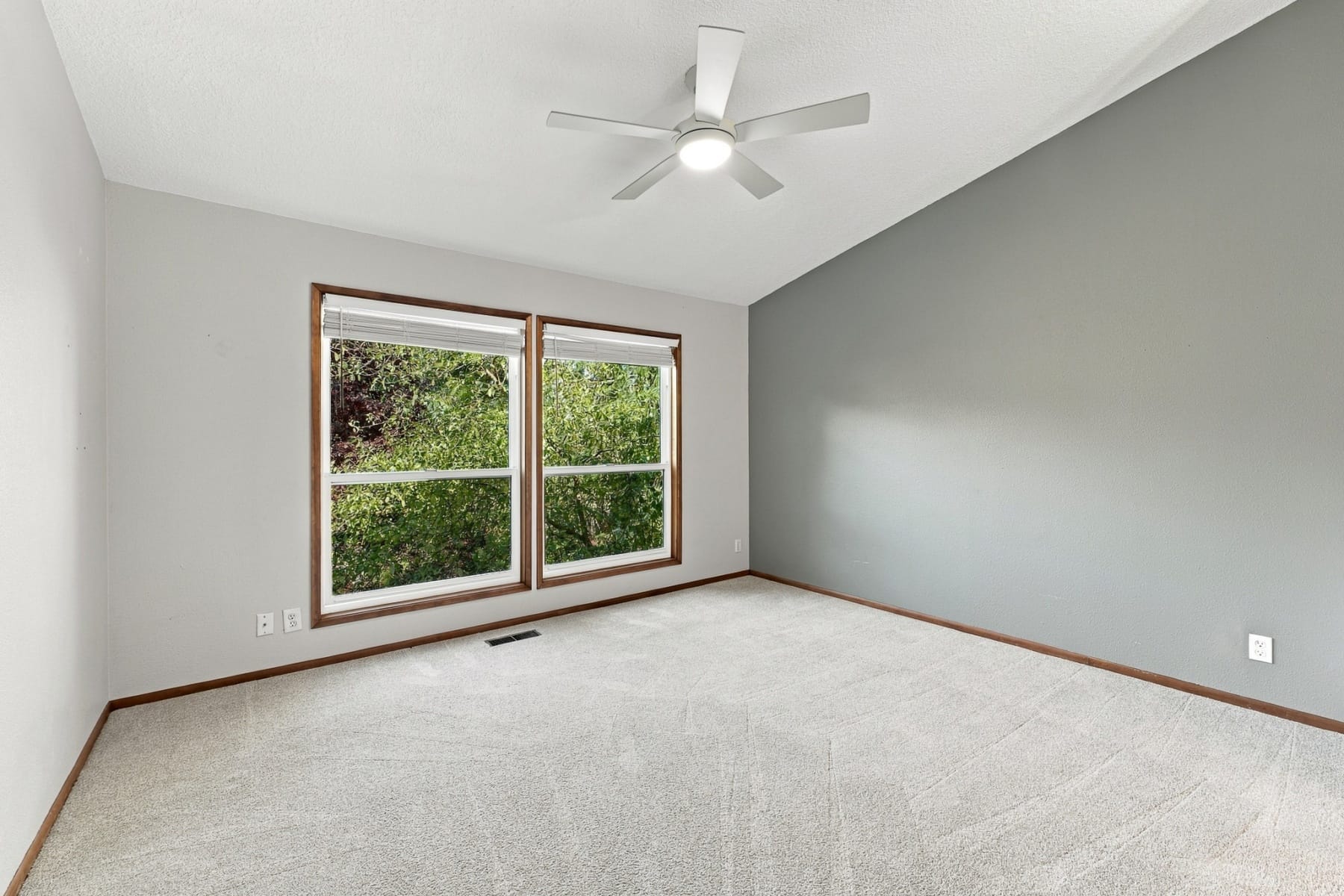  10023 SW QUAIL POST RD Portland, OR 97219 - 物件實景
