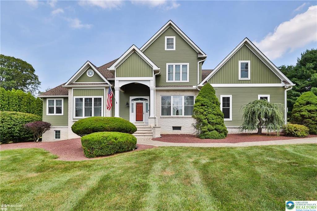 Stroudsburg, Pennsylvania, 18360-6926, United States, 7 Bedrooms Bedrooms, ,4 BathroomsBathrooms,Residential,For Sale,1904497