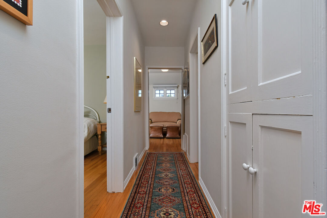 Sherman Oaks, California, 91403, United States, 3 Bedrooms Bedrooms, ,3 BathroomsBathrooms,Residential,For Sale,1989375