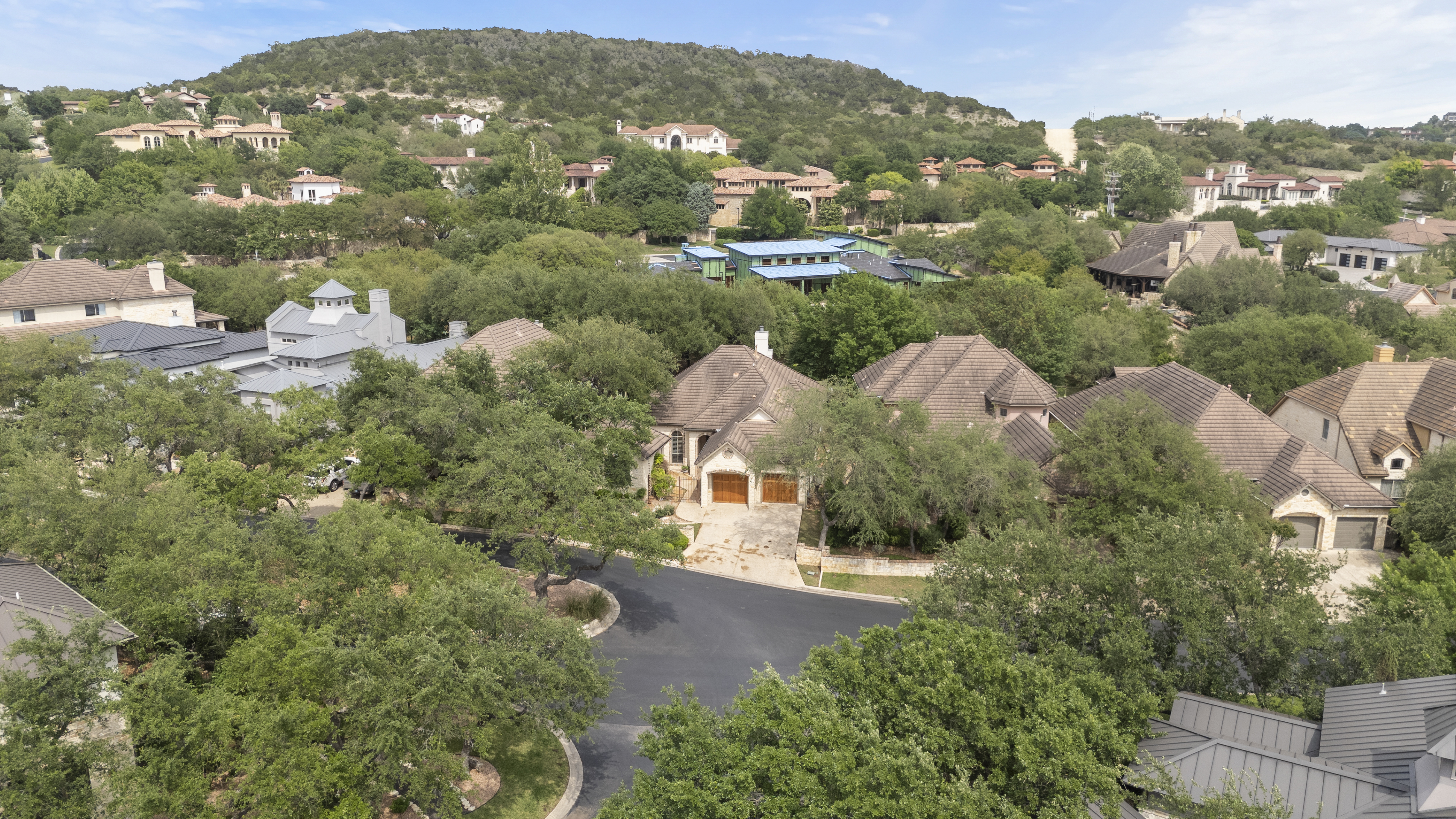  Stunning Single-Story Retreat on Greenbelt - 物件實景