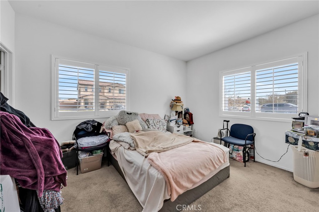 Victorville, California, 92394, United States, 5 Bedrooms Bedrooms, ,4 BathroomsBathrooms,Residential,For Sale,2048020