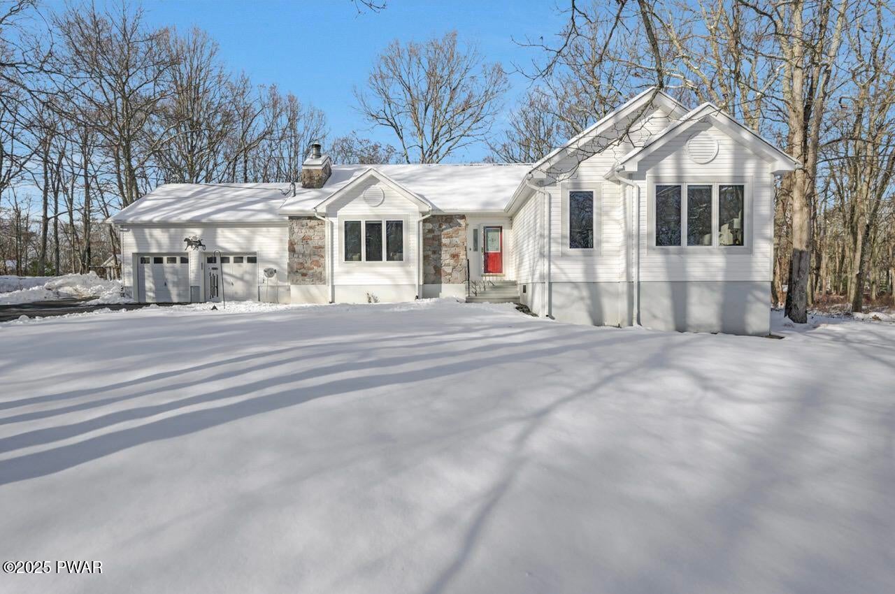 Lords Valley, Pennsylvania, 18428, United States, 6 Bedrooms Bedrooms, ,3 BathroomsBathrooms,Residential,For Sale,2001480
