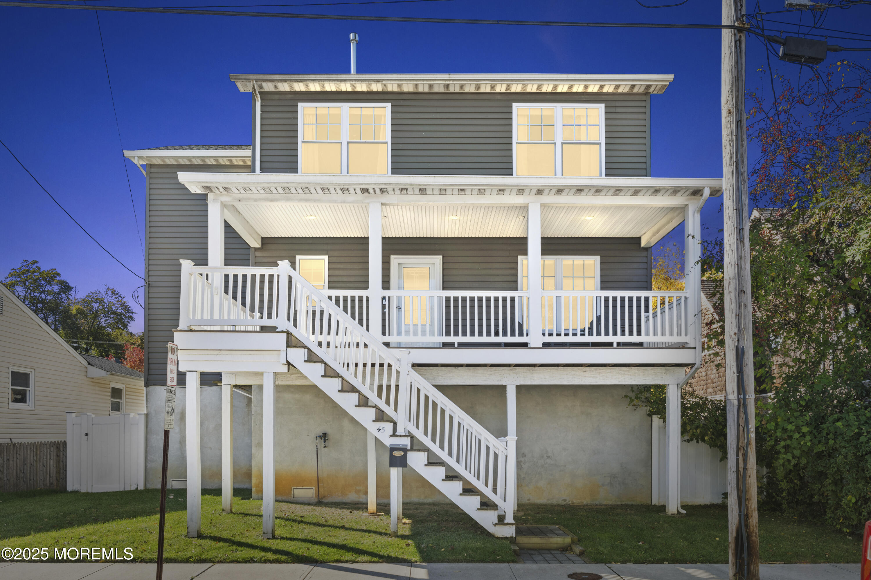 Highlands, New Jersey, 07732, United States, 3 Bedrooms Bedrooms, ,3 BathroomsBathrooms,Residential,For Sale,1977808