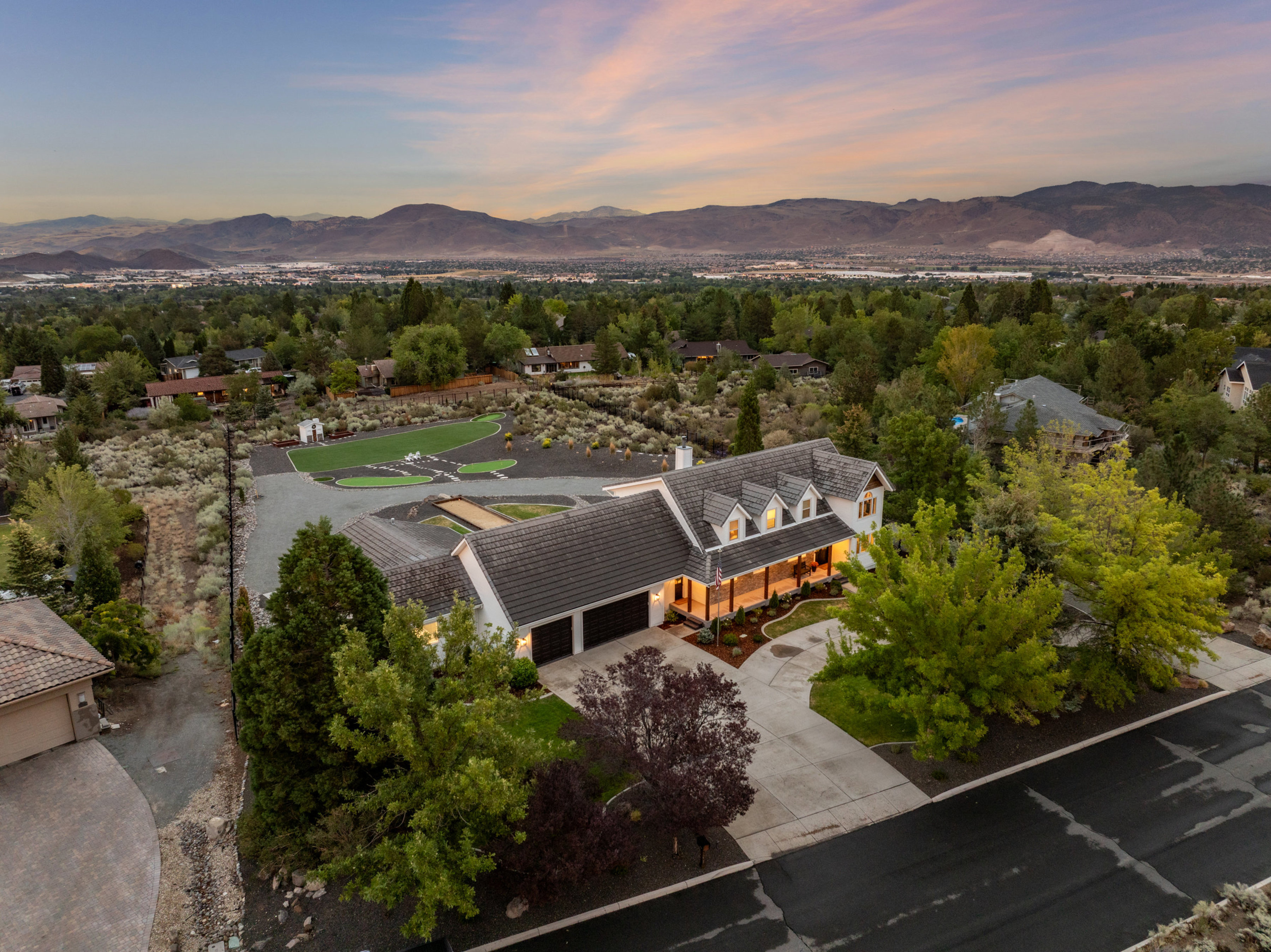  Expansive South West Luxury Ranch Style Estate with RV Garage & In-Law Quarters - 物件實景