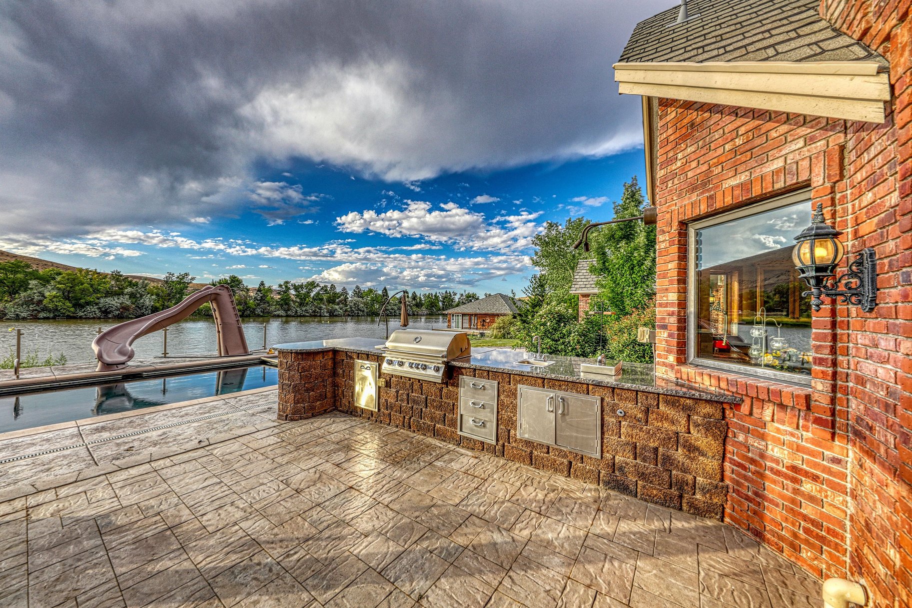  A Rare Lakefront Estate in the Heart of Reno no in One of Northern Nevada