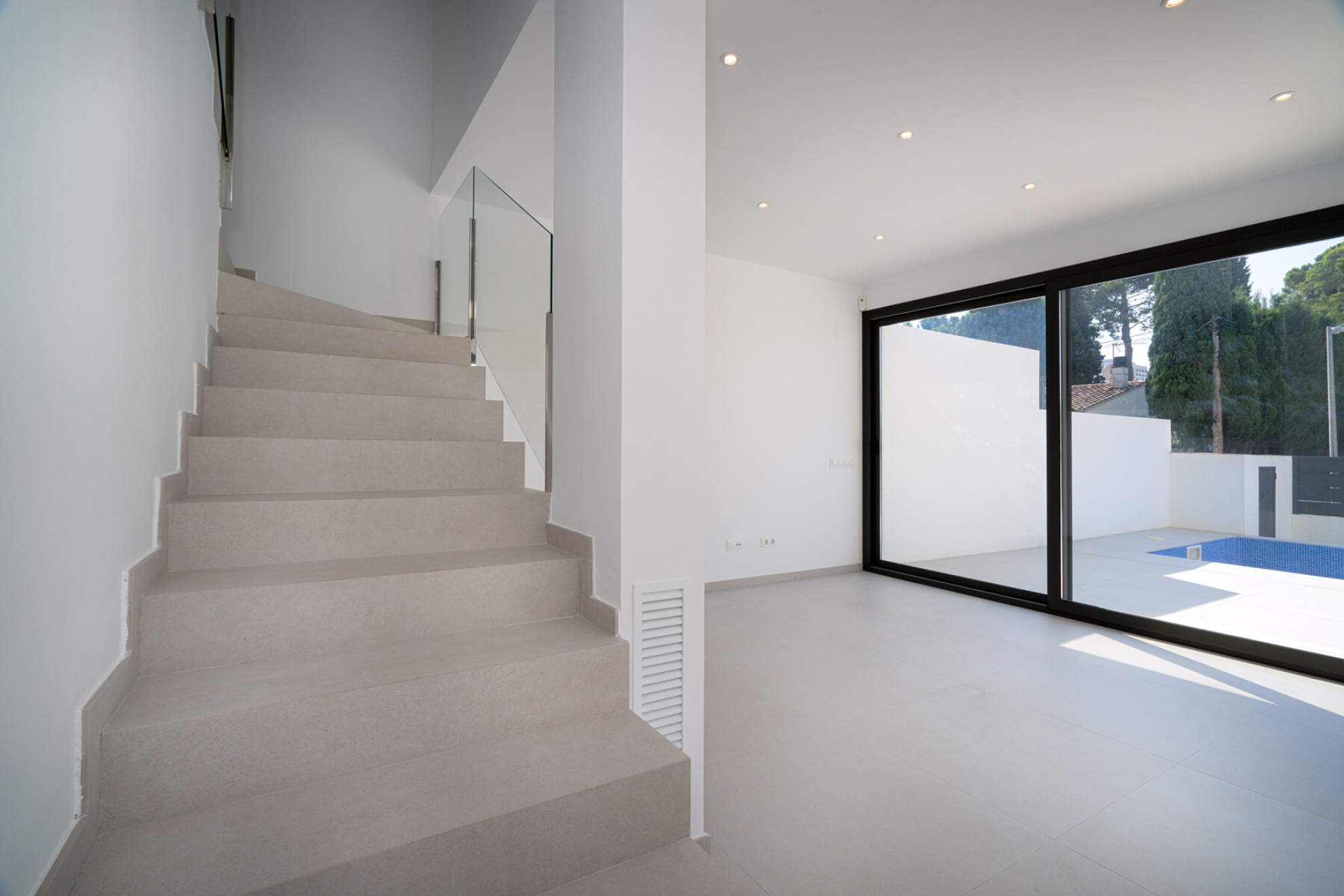  New minimalist building in Requesens - Empuriabrava - 物件實景