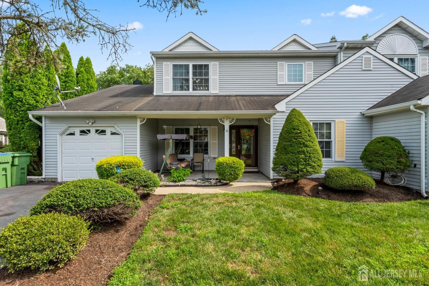 Edison, New Jersey, 08820, United States, 4 Bedrooms Bedrooms, ,2 BathroomsBathrooms,Residential,For Sale,1921725