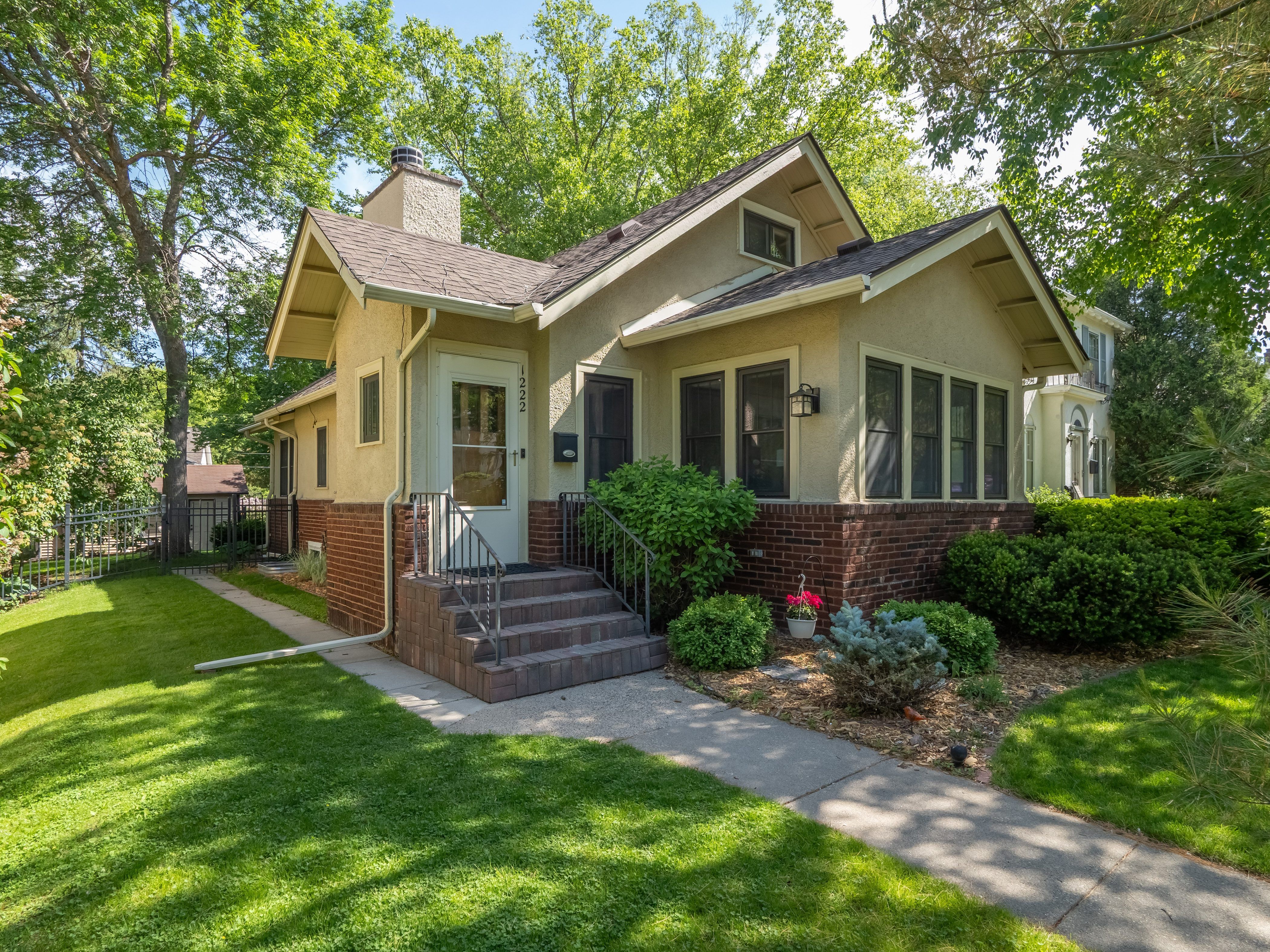  Renovated Lynnhurst Charmer Near Minnehaha Parkway - 物件實景