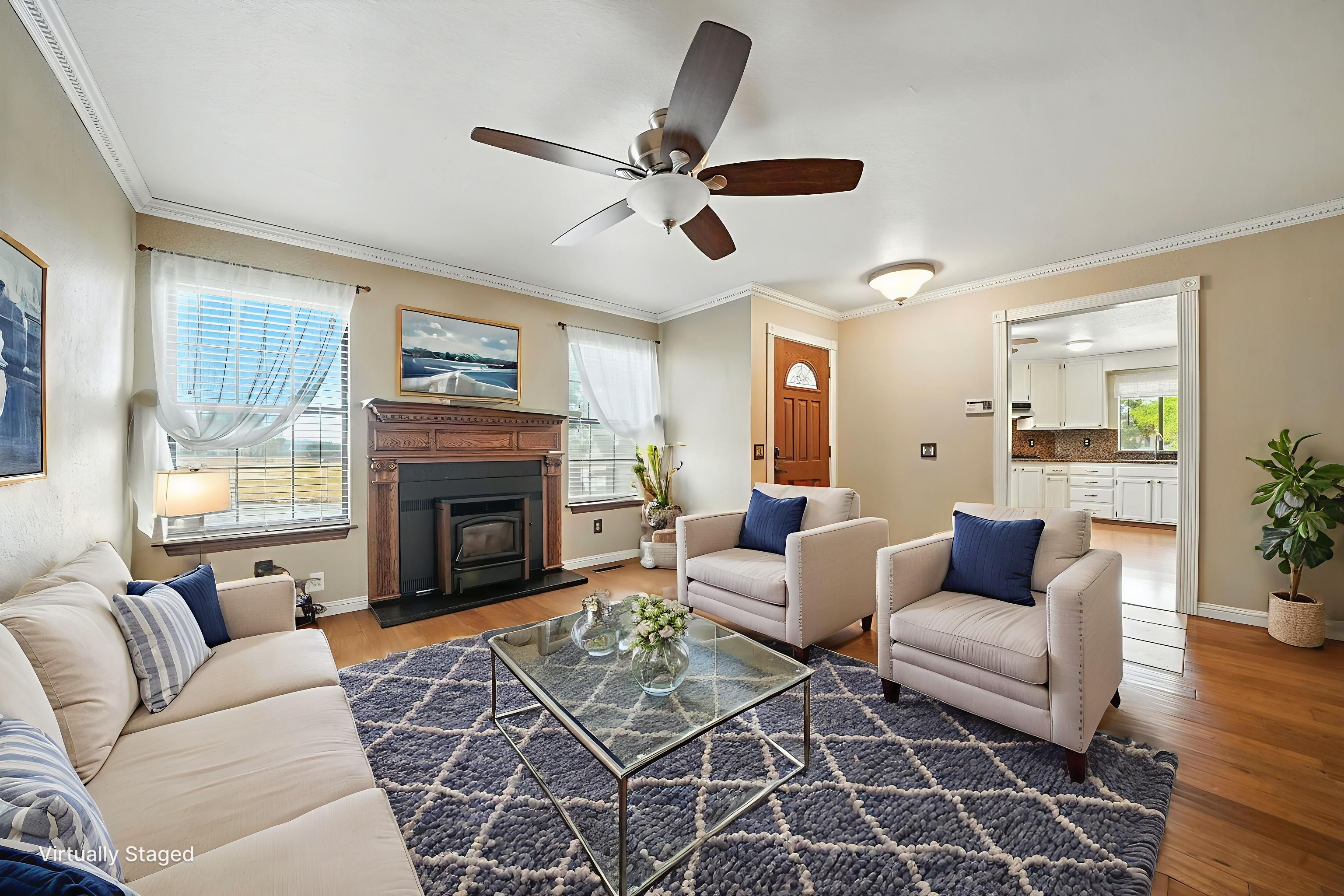  5 Bedrooms + Many Upgrades + Owned Solar - 物件實景