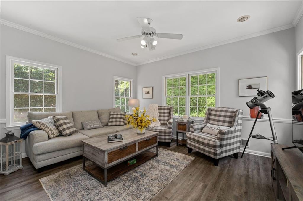 Alpharetta, Georgia, 30022, United States, 4 Bedrooms Bedrooms, ,3 BathroomsBathrooms,Residential,For Sale,1948412