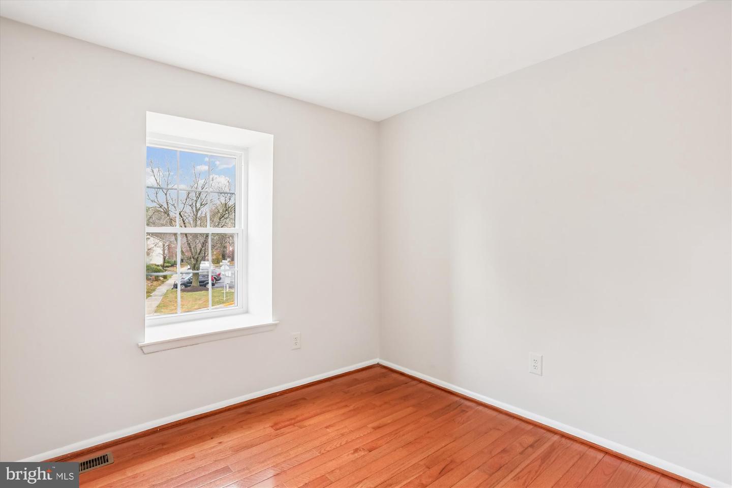 Gaithersburg, Maryland, 20878, United States, 3 Bedrooms Bedrooms, ,4 BathroomsBathrooms,Residential,For Sale,1995929