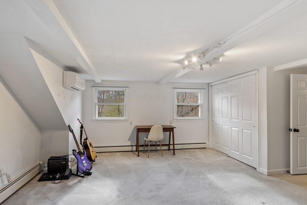 Hamilton, Massachusetts, 01982, United States, 4 Bedrooms Bedrooms, ,2 BathroomsBathrooms,Residential,For Sale,1989221