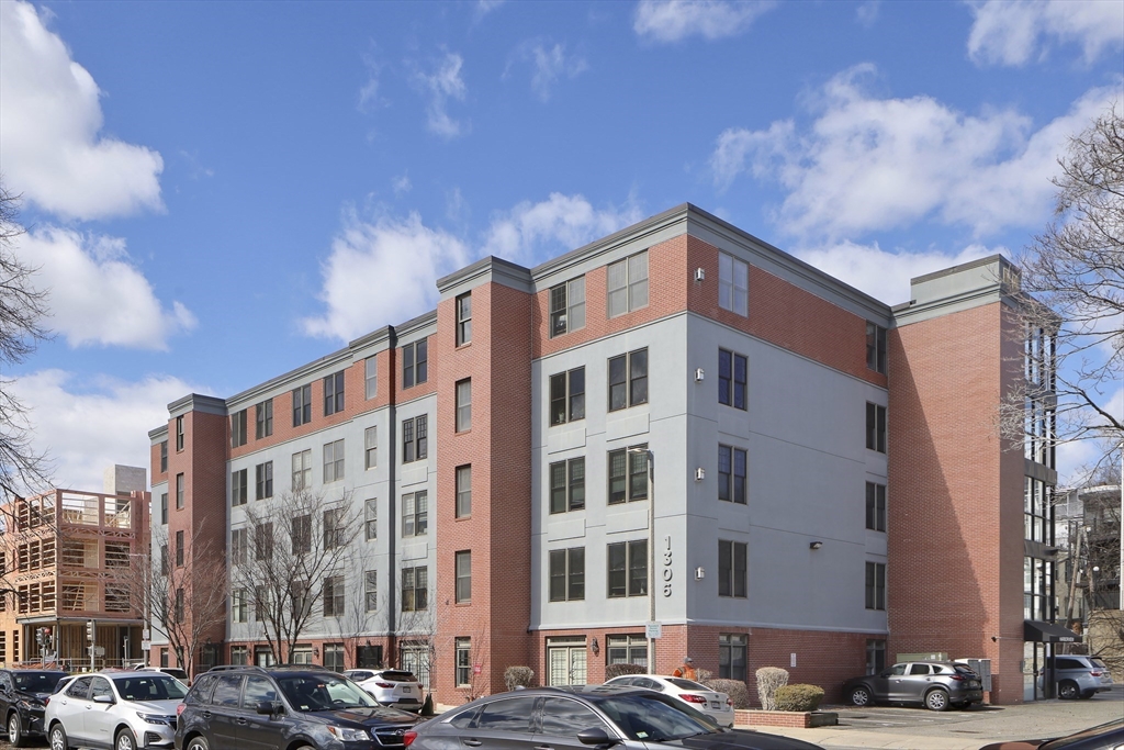Boston, Massachusetts, 02127, United States, 2 Bedrooms Bedrooms, ,2 BathroomsBathrooms,Residential,For Sale,1940923