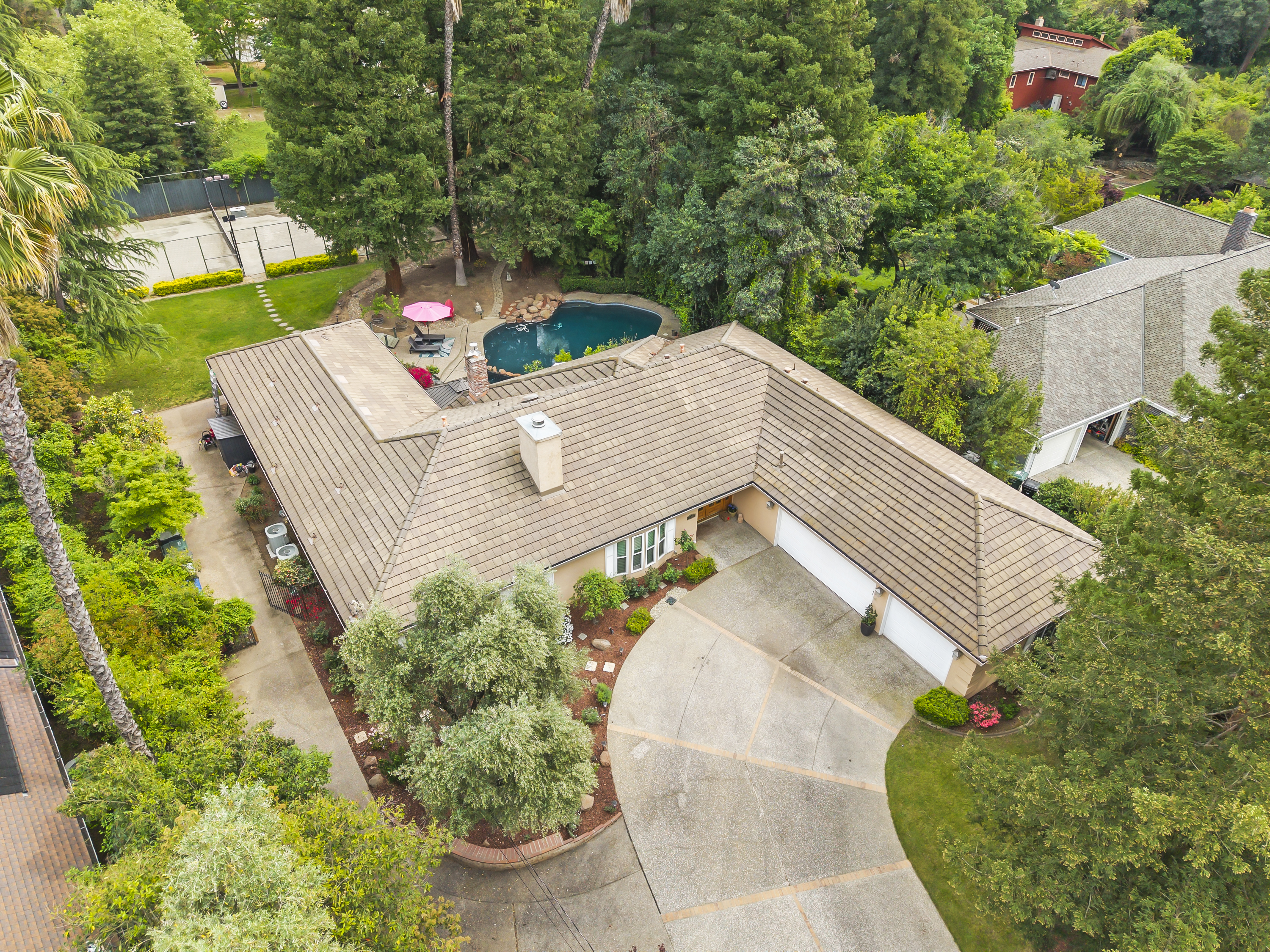  2230 Hillcrest Way, Carmichael, CA 95608 - 物件實景