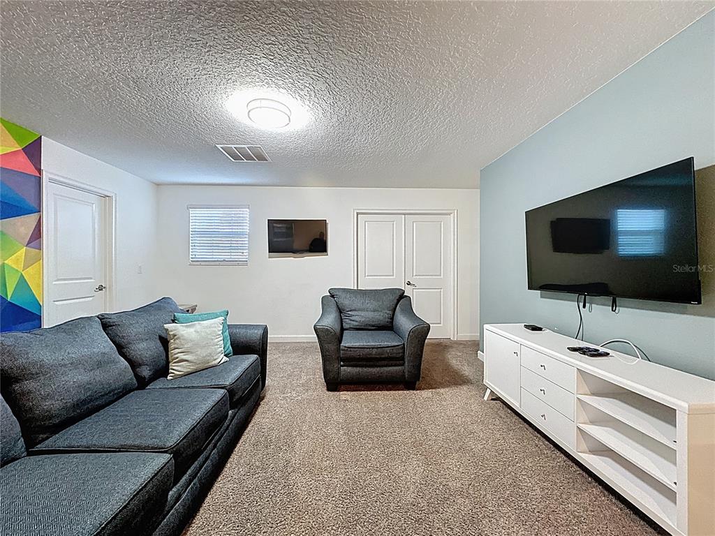 Davenport, Florida, 33896, United States, 8 Bedrooms Bedrooms, ,5 BathroomsBathrooms,Residential,For Sale,1992116