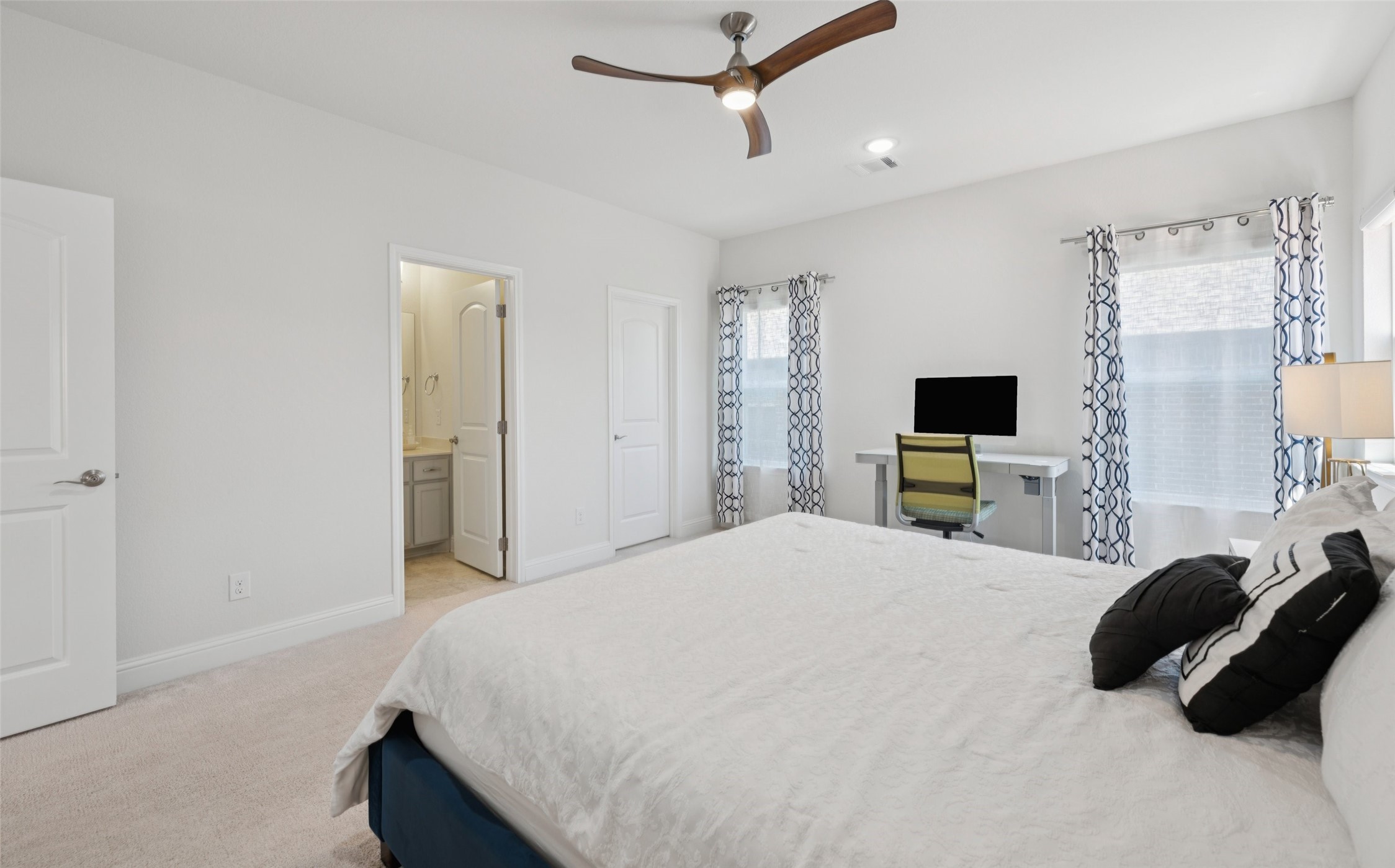 Frisco, Texas, 75036, United States, 4 Bedrooms Bedrooms, ,5 BathroomsBathrooms,Residential,For Sale,1867705