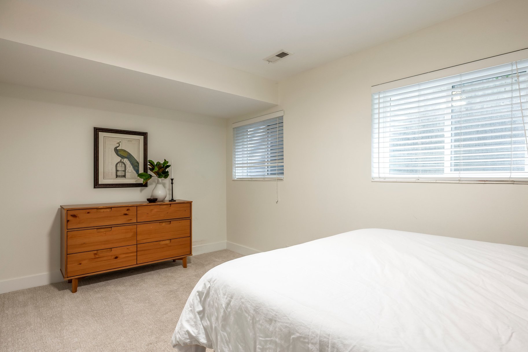  Rarely Available Harvest Lane Rambler Main-Level Living - 物件實景