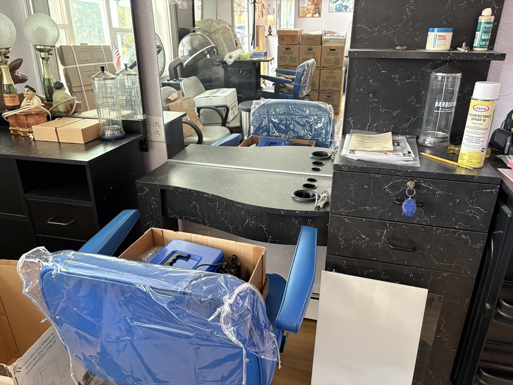 Easton, Massachusetts, 02375, United States, 3 Bedrooms Bedrooms, ,3 BathroomsBathrooms,Residential,For Sale,1975214